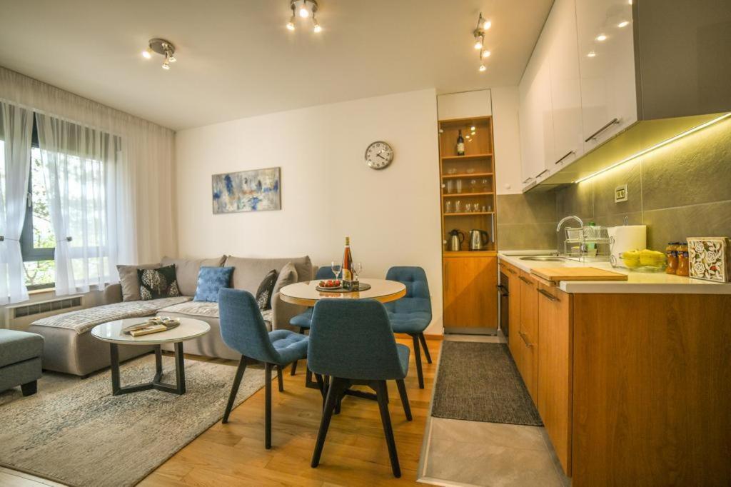 Appartamento Apartman Silver Lux Zlatibor Esterno foto